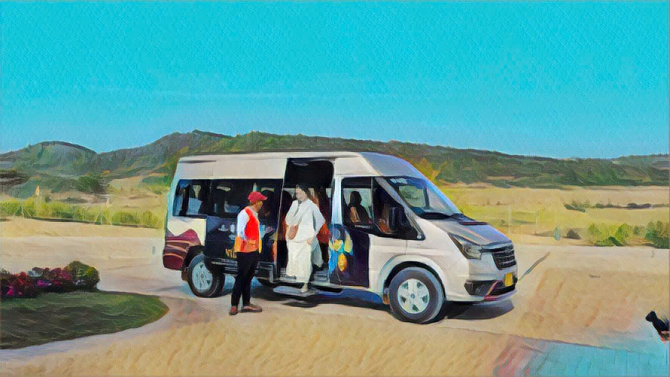 SAMTEN HILLS SHUTTLE BUS